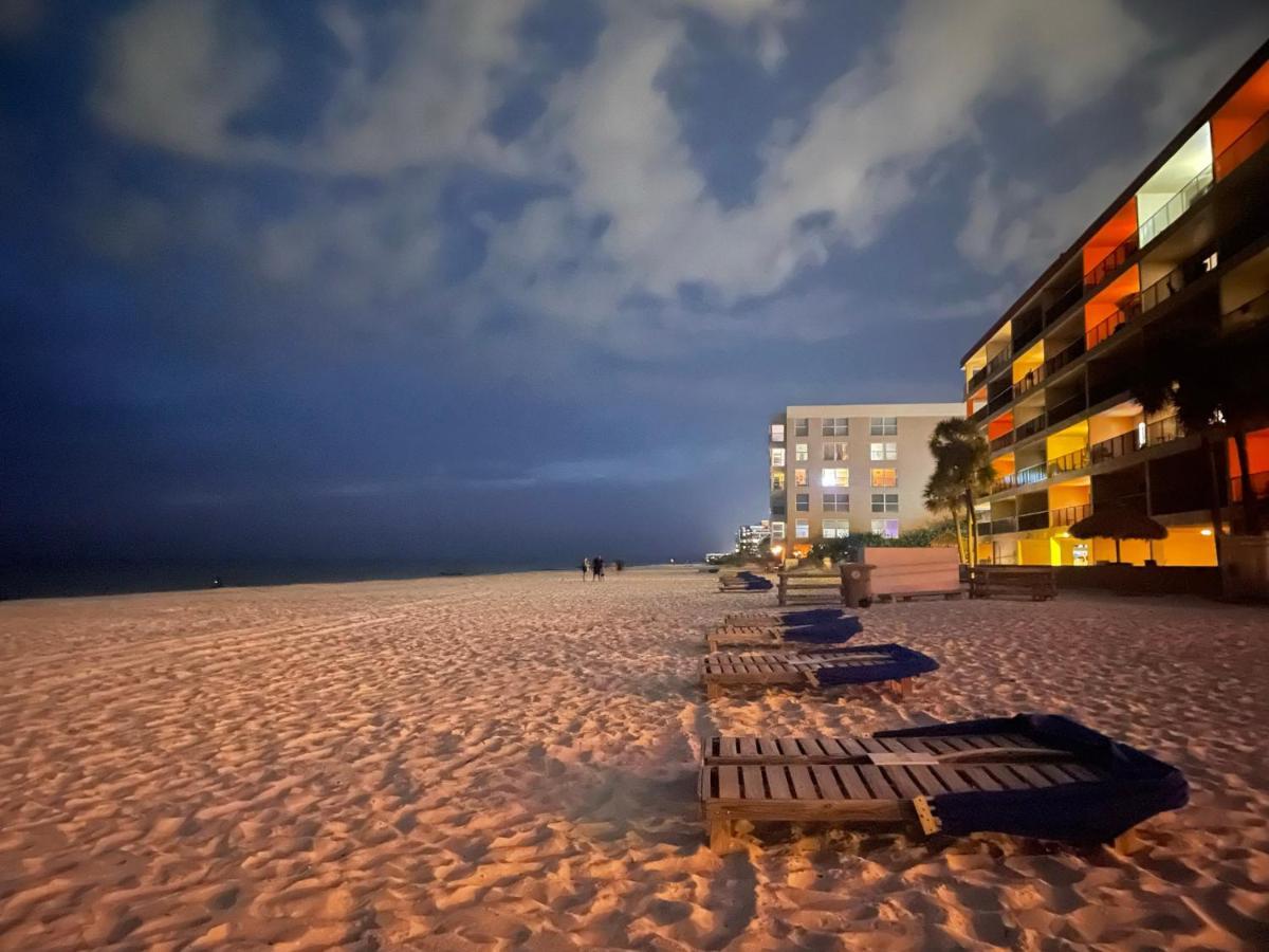 Holiday Isles Resort マデイラビーチ エクステリア 写真