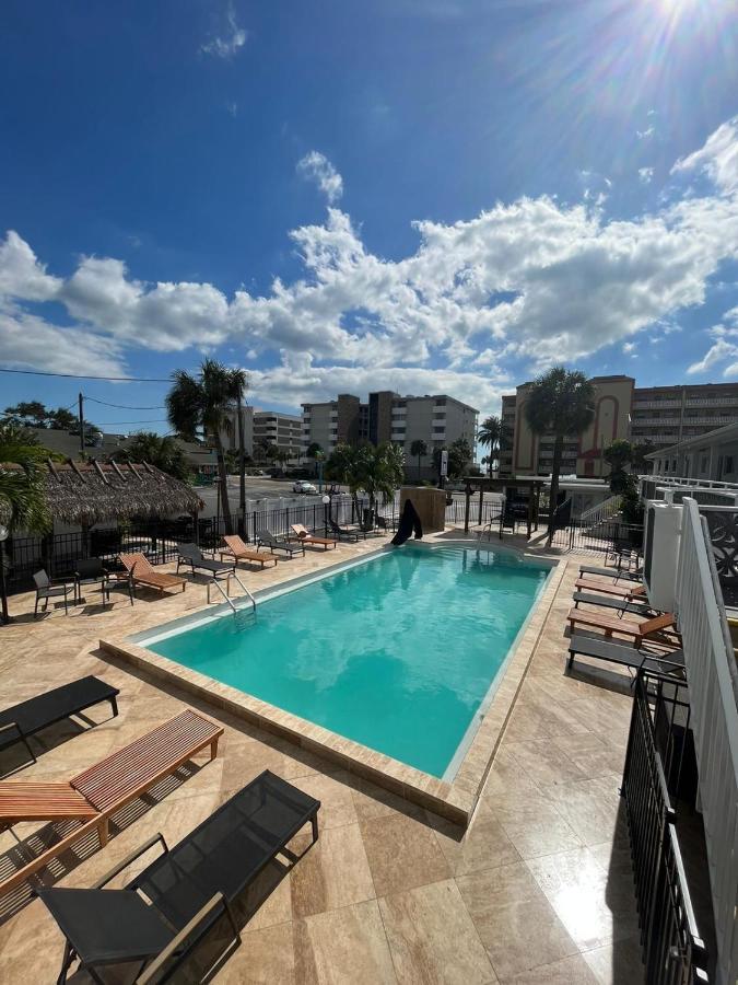 Holiday Isles Resort マデイラビーチ エクステリア 写真