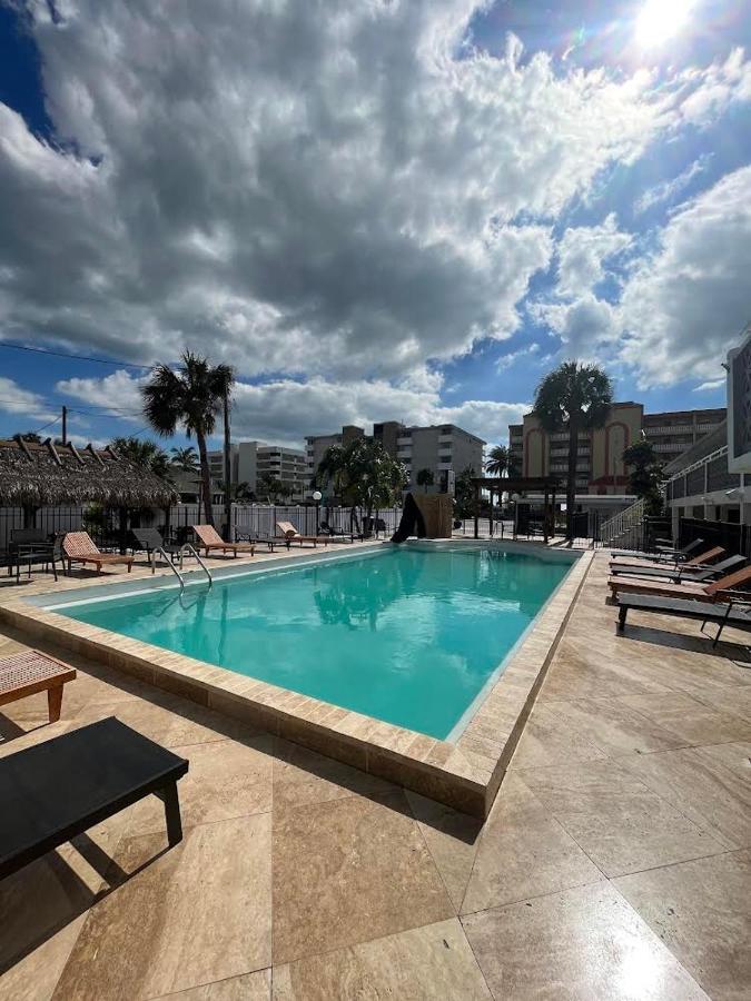 Holiday Isles Resort マデイラビーチ エクステリア 写真