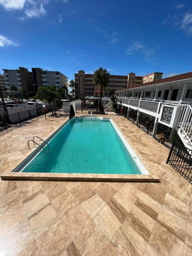 Holiday Isles Resort マデイラビーチ エクステリア 写真