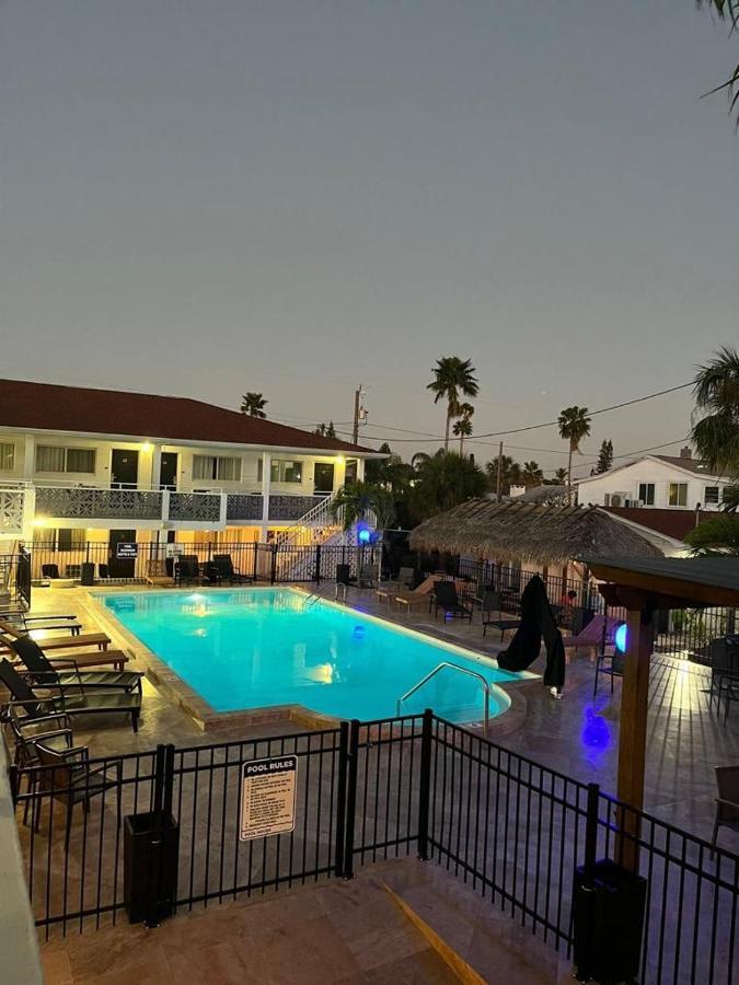 Holiday Isles Resort マデイラビーチ エクステリア 写真